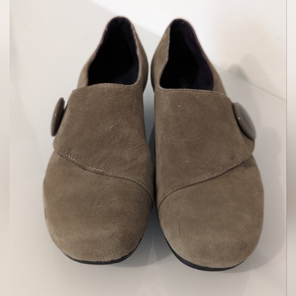 Vaneli Maxy beige suede 7 - Picture 5 of 5